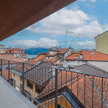 Apartment Lakeview Attico Saini / Centro Storico *