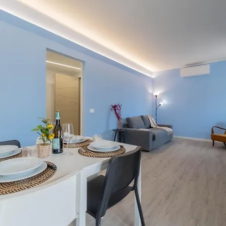 Apartment Lakeview Attico Saini / Centro Storico